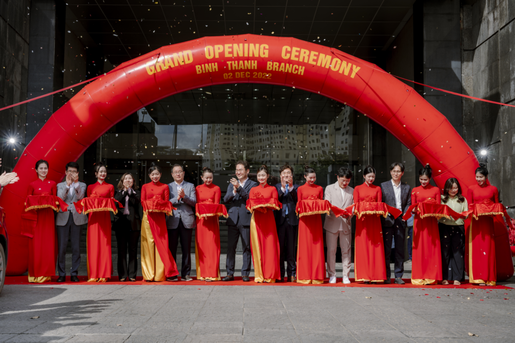Grand opening ceremony for new branch in Binh Thanh, Ho Chi Minh
